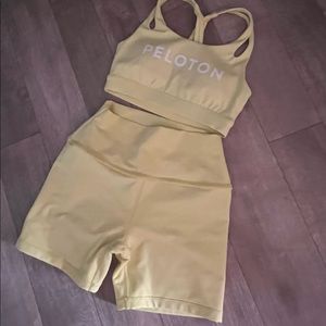 Workout set. Peloton bold color xs